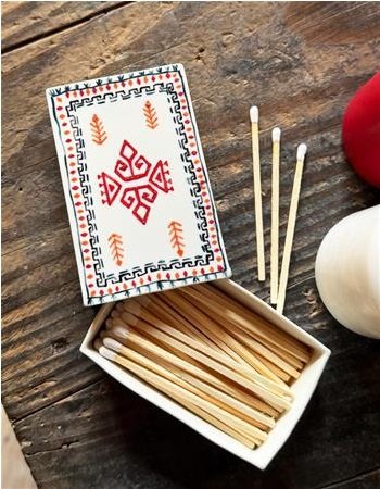 Anadolu kilim deseni işlenmiş porselen kibrit kutusu
